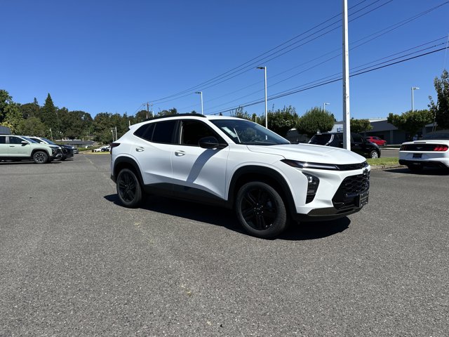 2025 Chevrolet Trax ACTIV Image 3 of 25