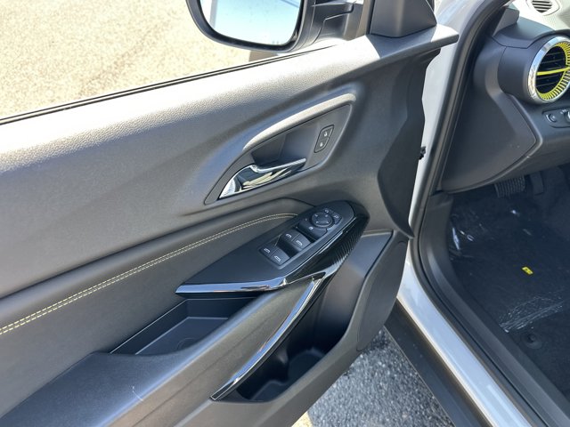 2025 Chevrolet Trax ACTIV Image 16 of 25