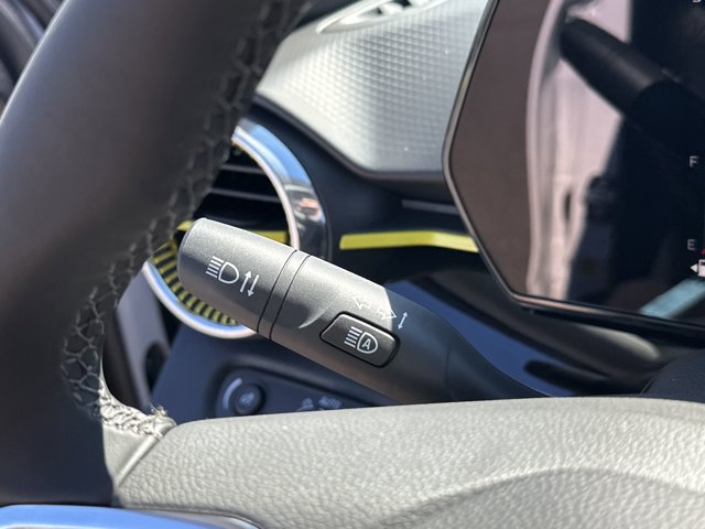 2025 Chevrolet Trax ACTIV Image 18 of 25