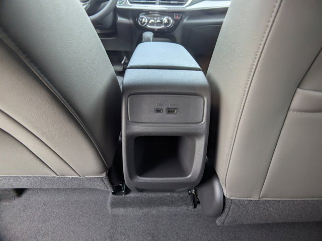 Vehicle image 13 of 30