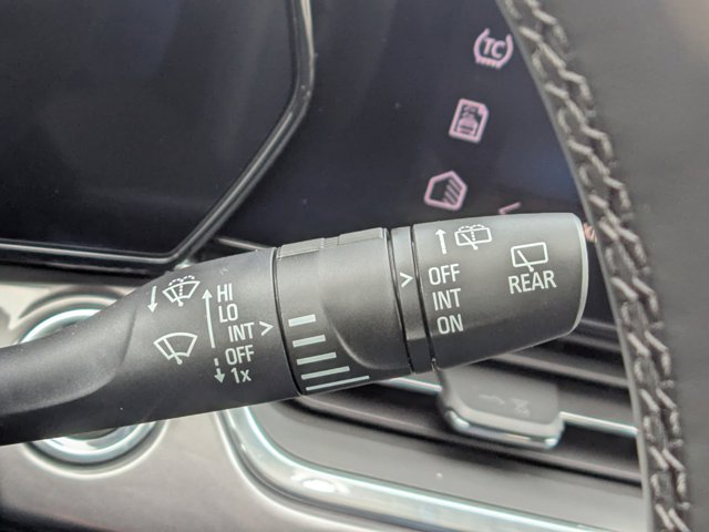 Vehicle image 27 of 30