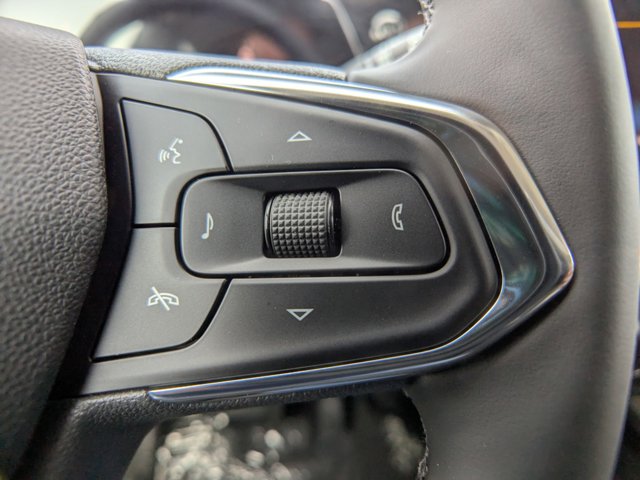 Vehicle image 24 of 30