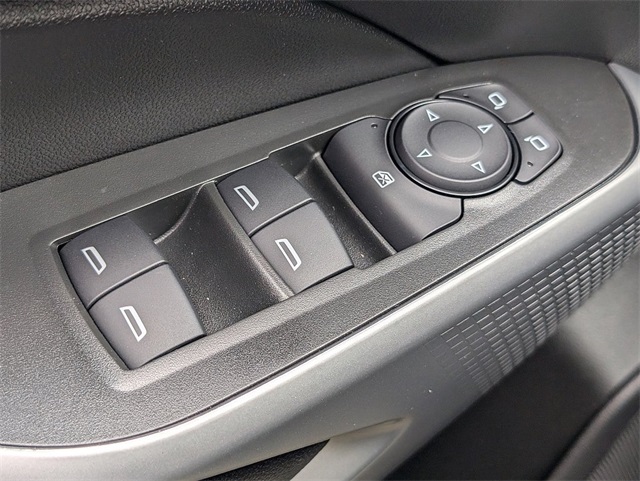 Vehicle image 19 of 25