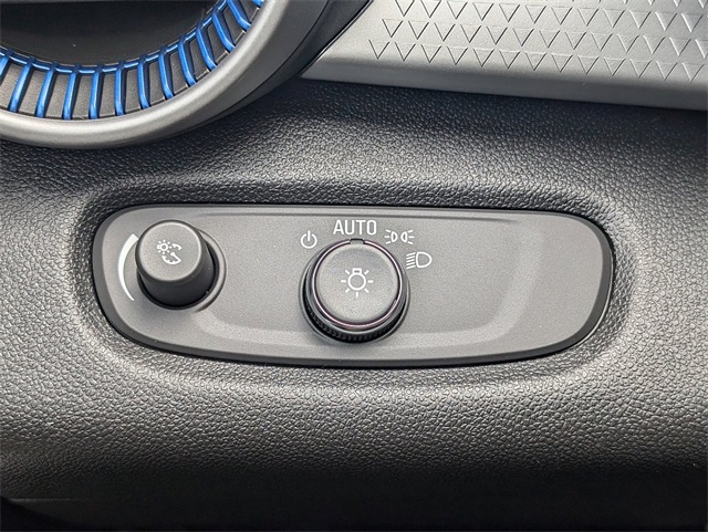 Vehicle image 24 of 25