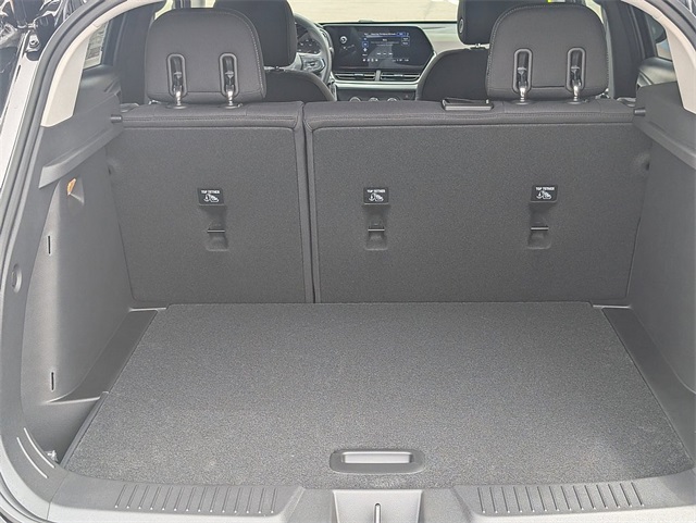Vehicle image 10 of 25