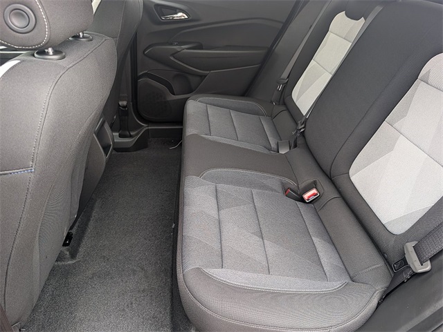 Vehicle image 16 of 25