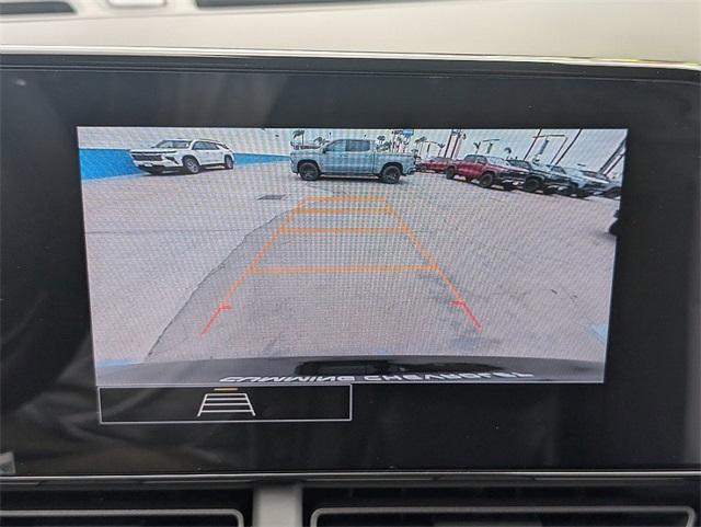 Vehicle image 22 of 25