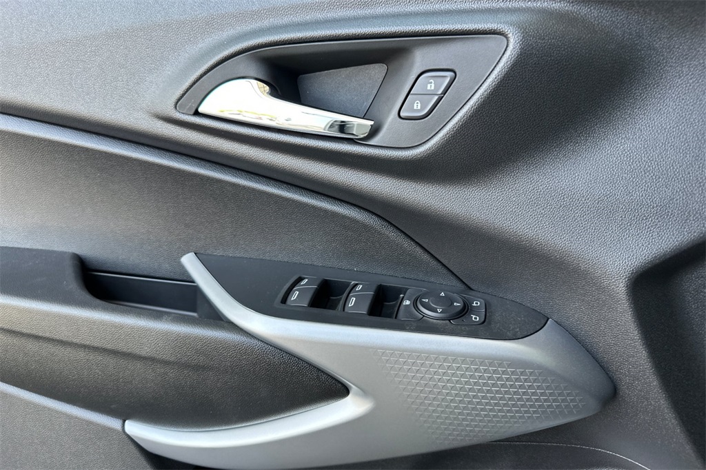 Vehicle image 11 of 27