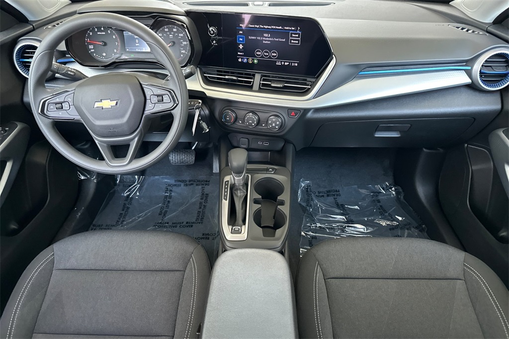 Vehicle image 14 of 27