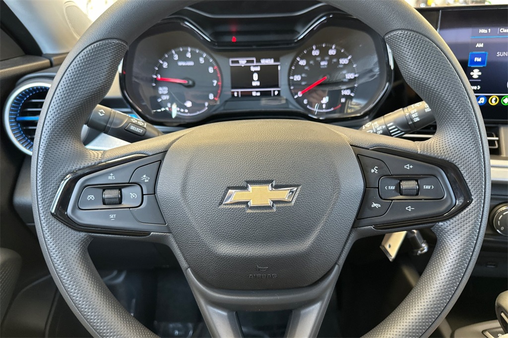 Vehicle image 23 of 27