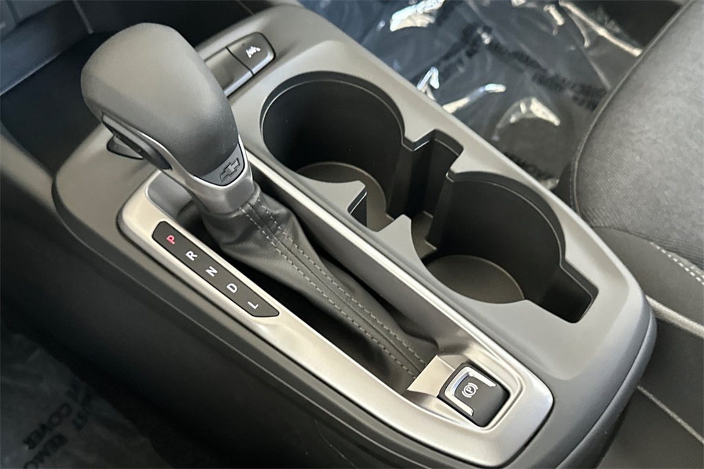 Vehicle image 22 of 27