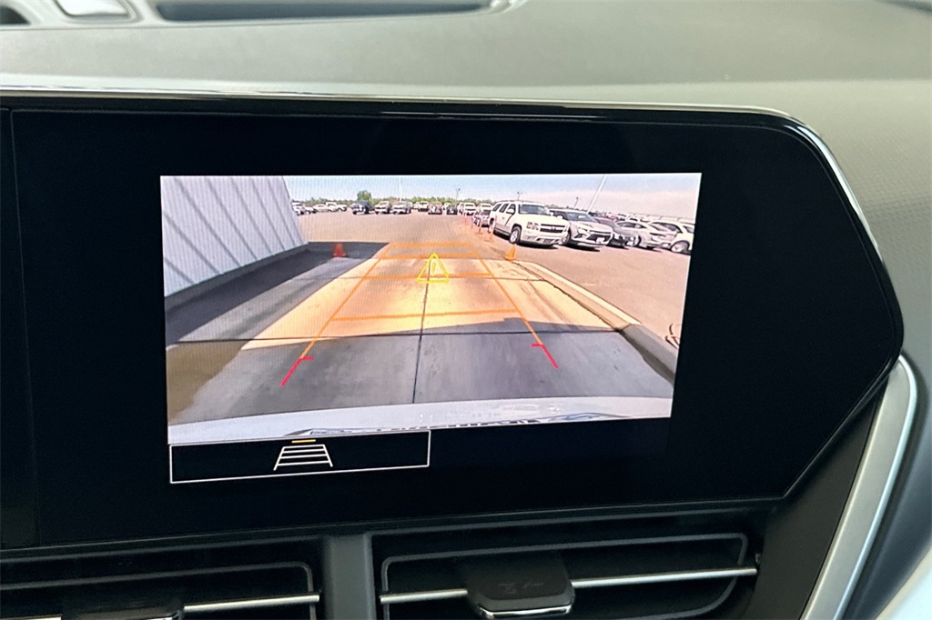 Vehicle image 20 of 27