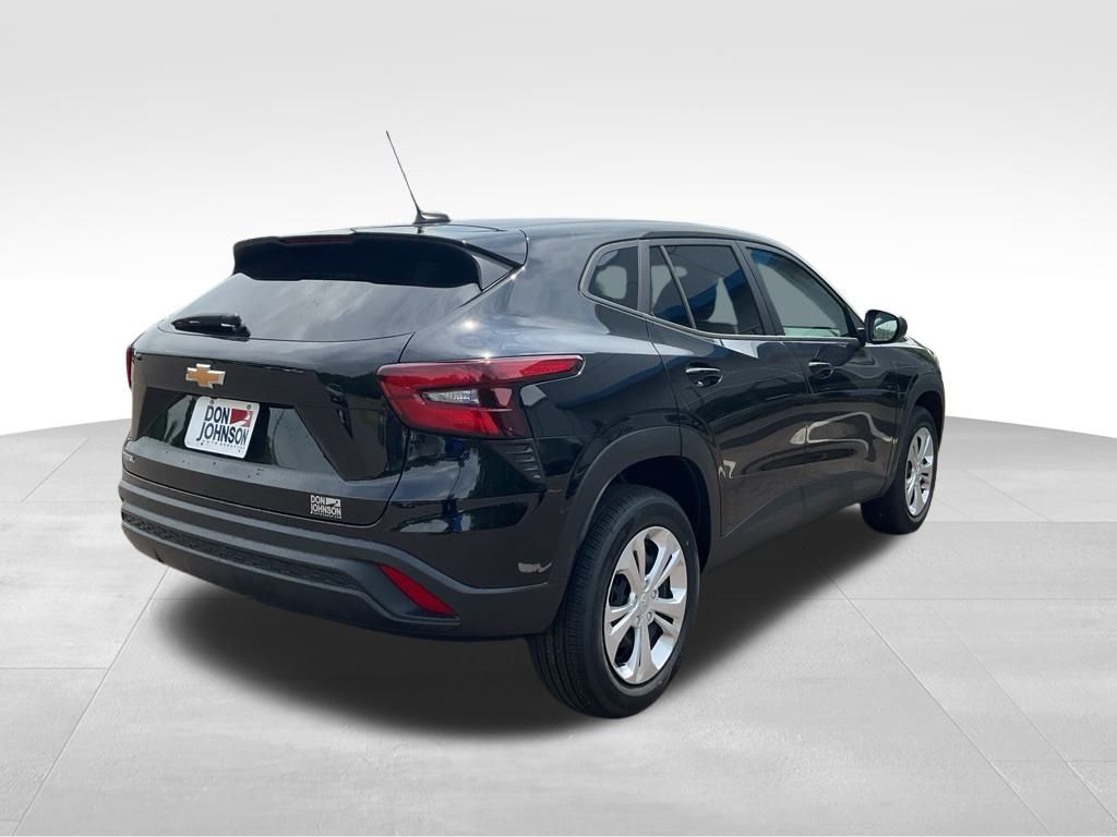 Vehicle image 4 of 28