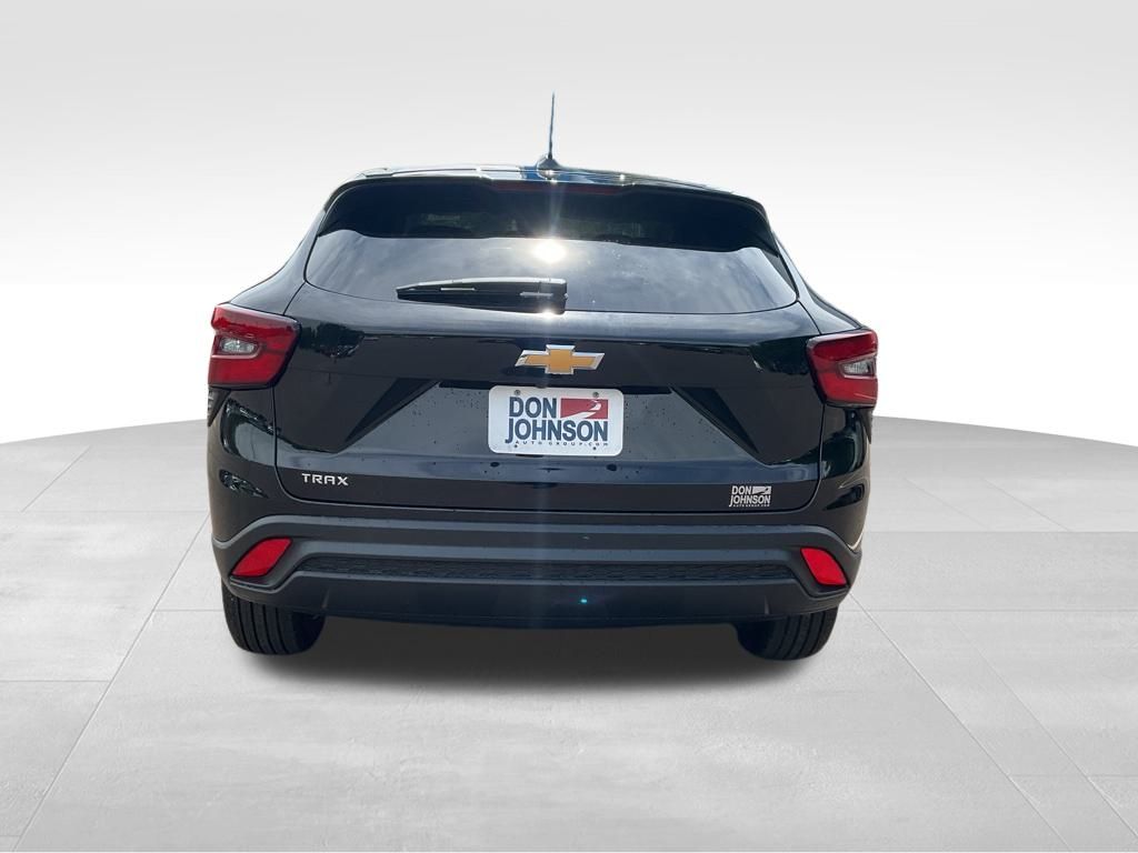 Vehicle image 5 of 28