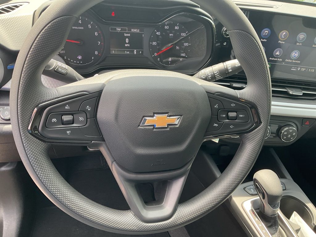 Vehicle image 27 of 28