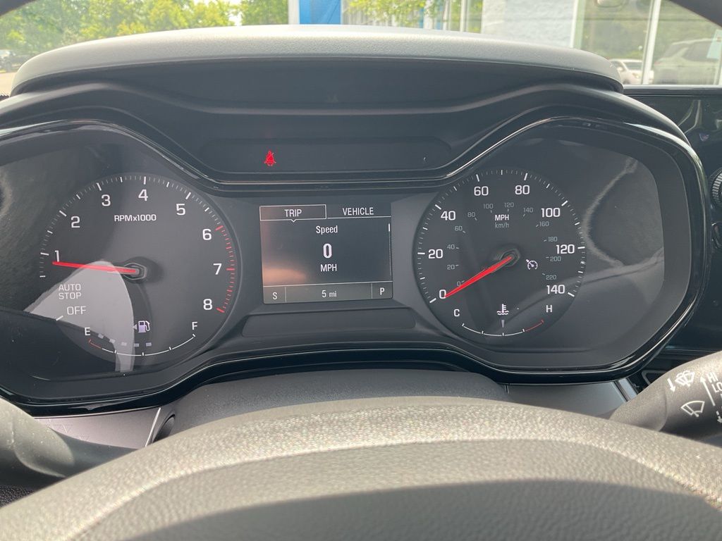 Vehicle image 15 of 28