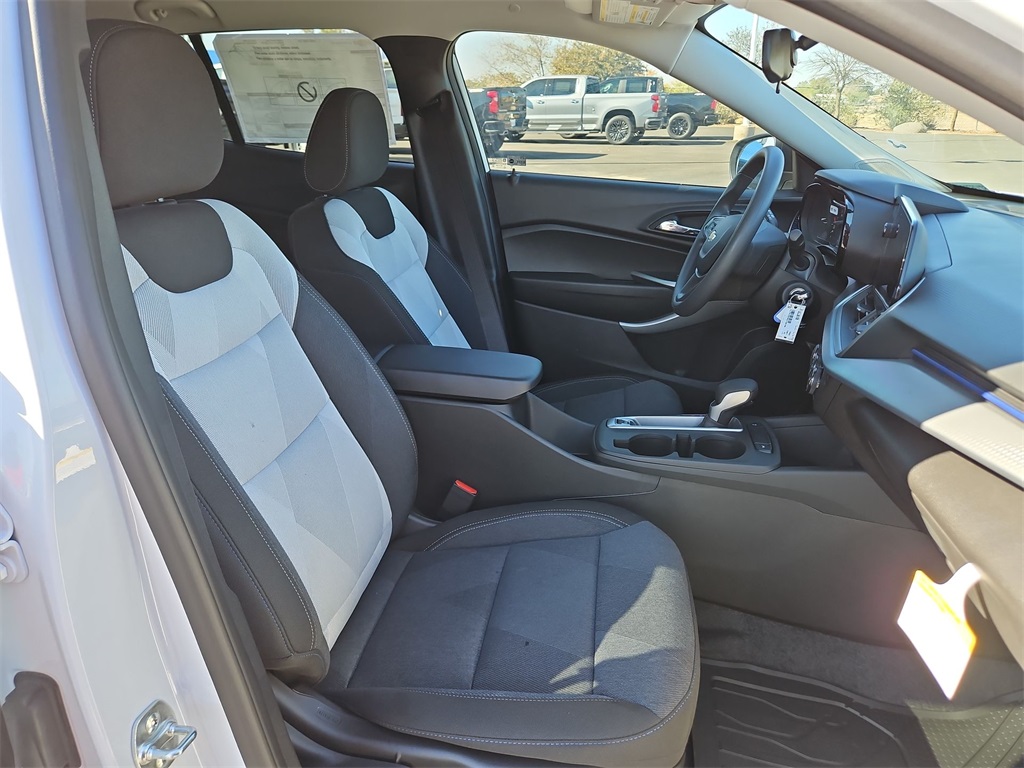 2025 Chevrolet Trax LS Image 20 of 26