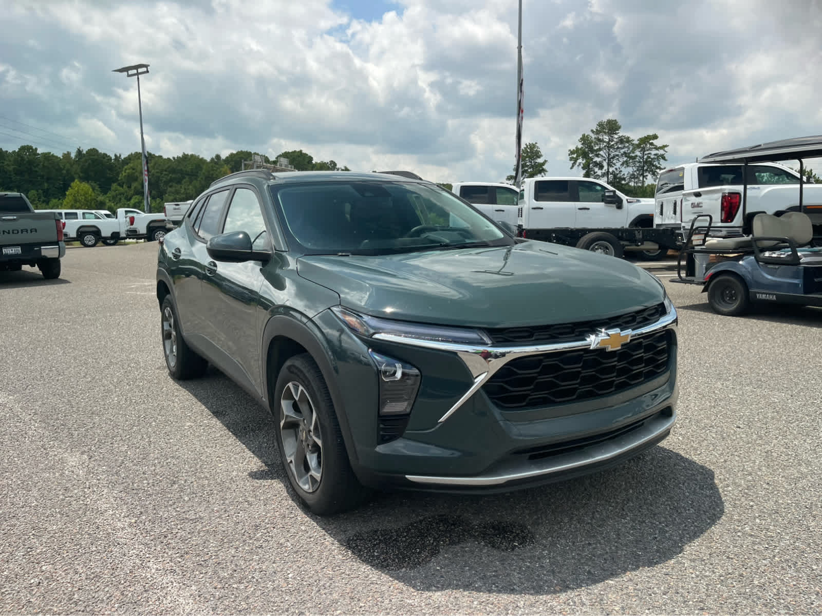 2025 Chevrolet Trax LT Image 3 of 26