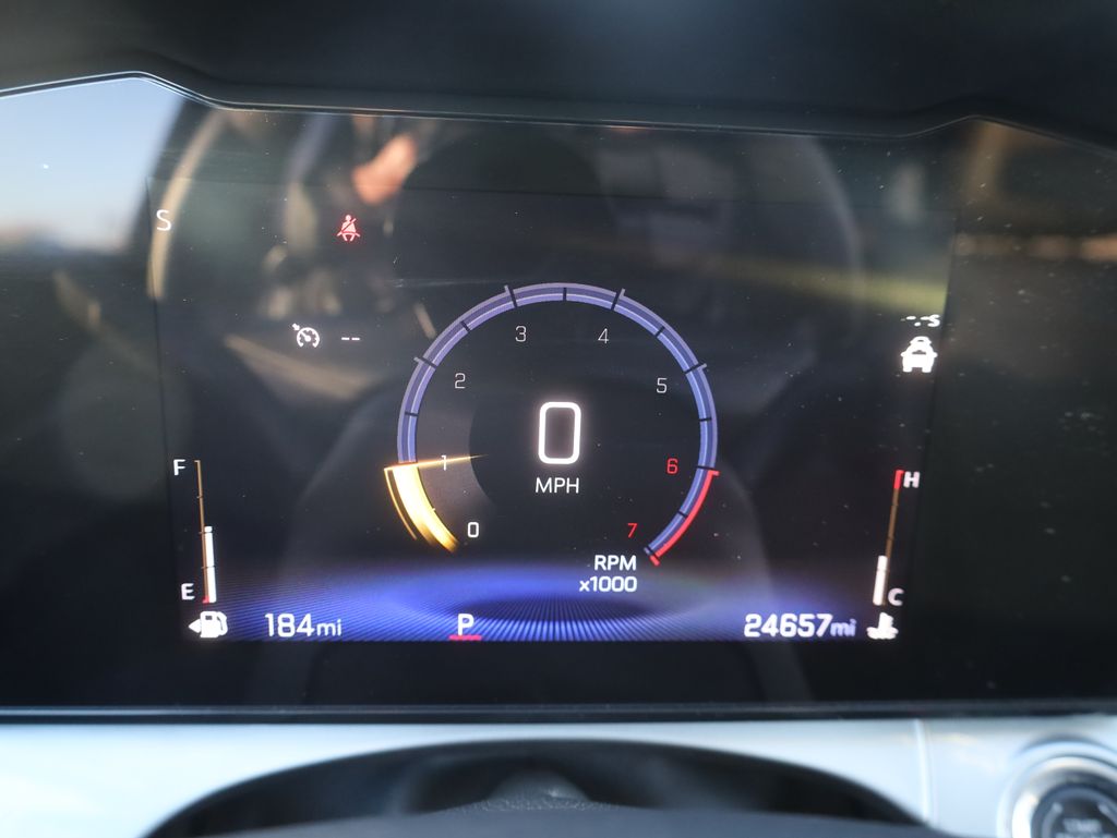 2025 Chevrolet Trax LT Image 19 of 36