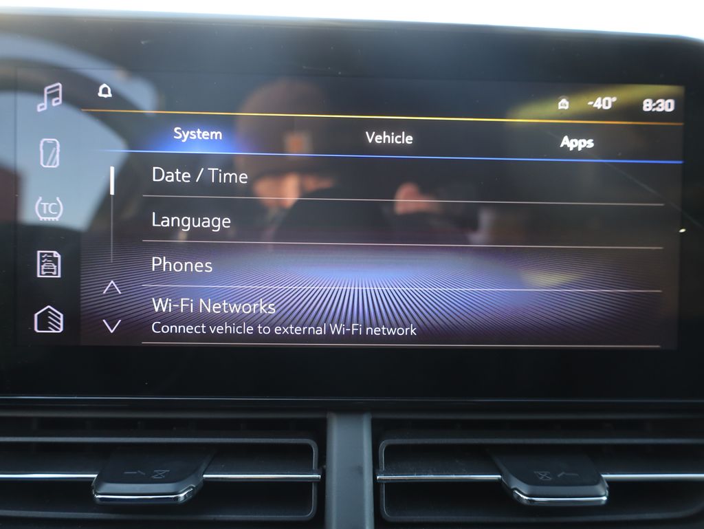 2025 Chevrolet Trax LT Image 21 of 36