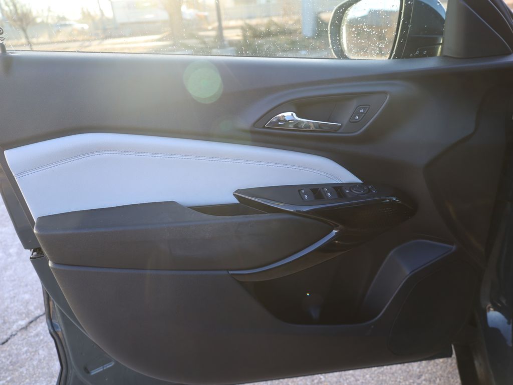 2025 Chevrolet Trax LT Image 31 of 36