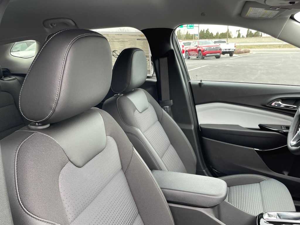 Vehicle image 46 of 64