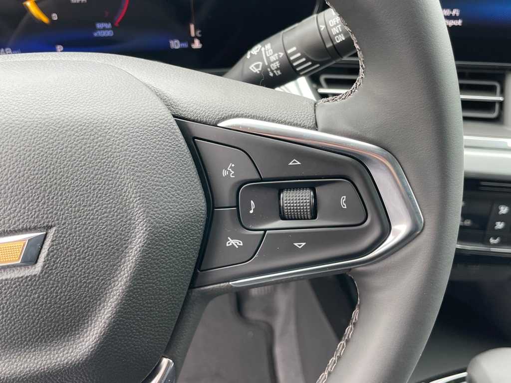 Vehicle image 38 of 64
