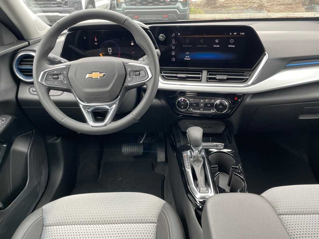 Vehicle image 30 of 64