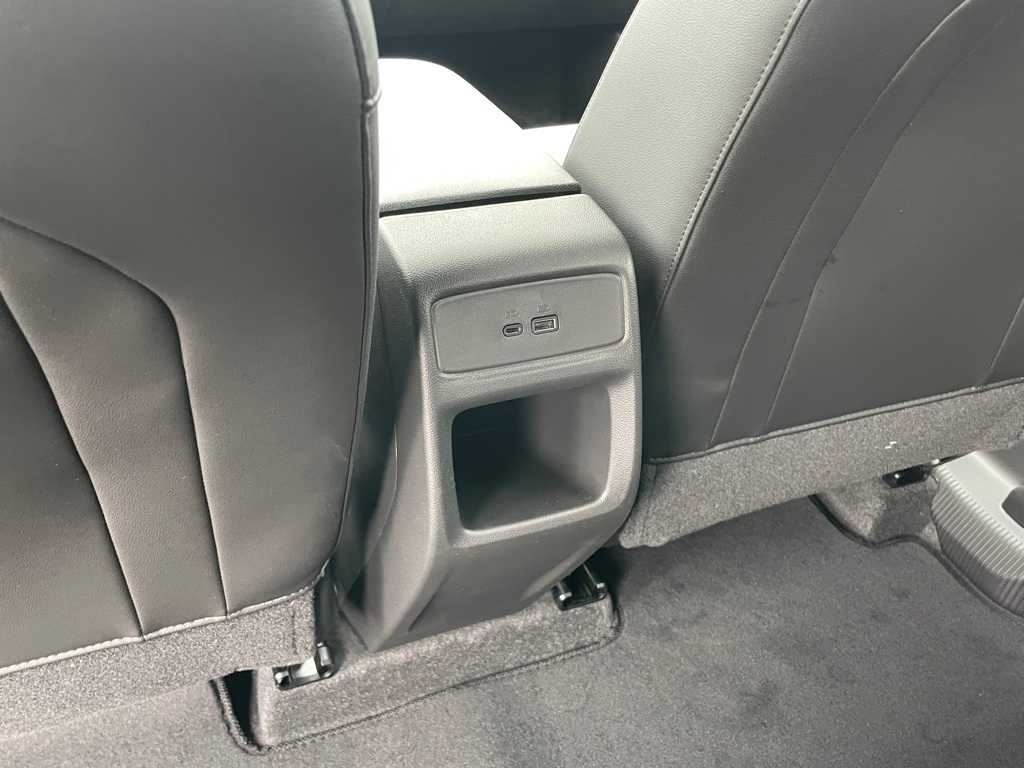 Vehicle image 28 of 64