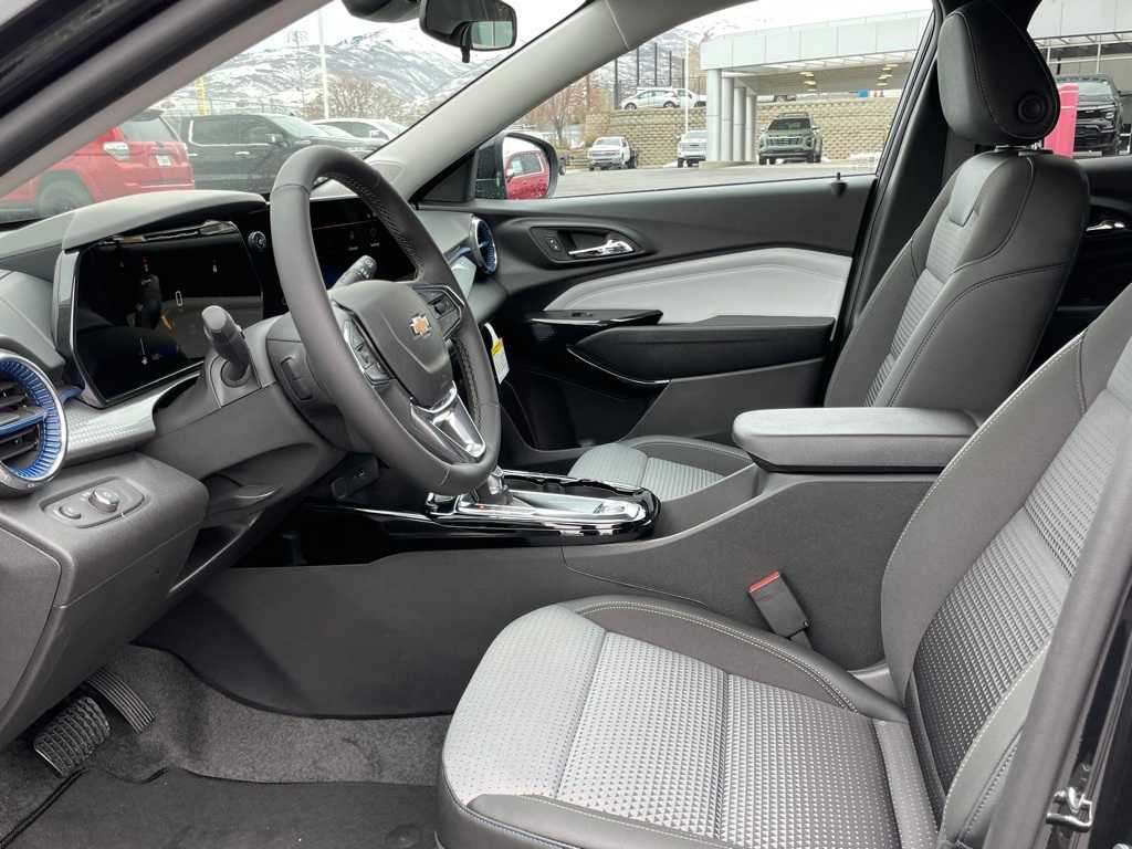 Vehicle image 31 of 64