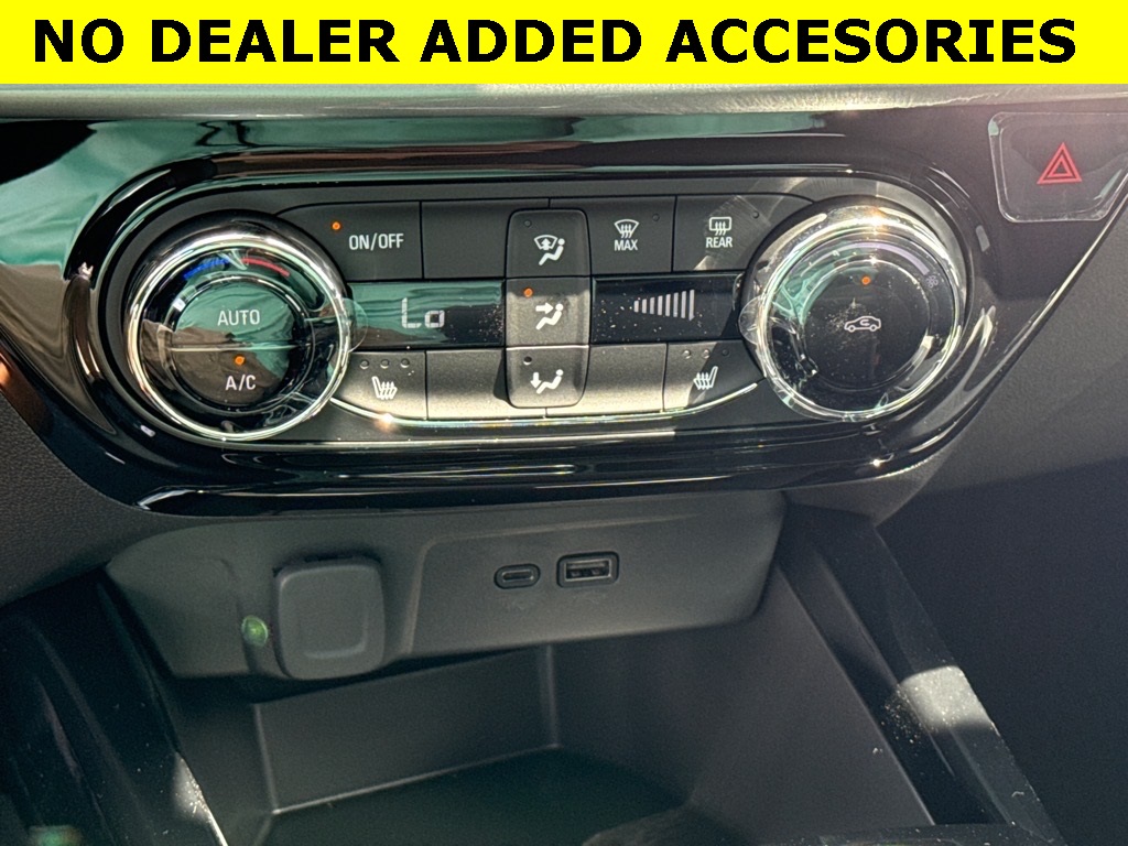 Vehicle image 27 of 30