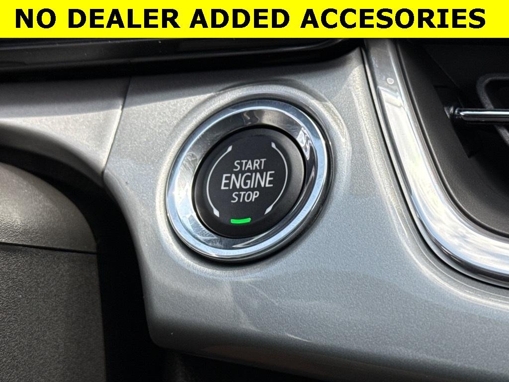 Vehicle image 28 of 30