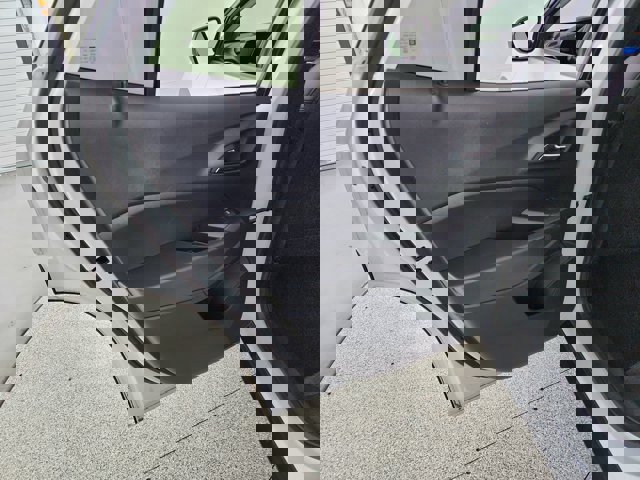 2025 Chevrolet Trax LT Image 28 of 45