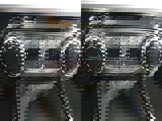 2025 Chevrolet Trax LT Image 41 of 45