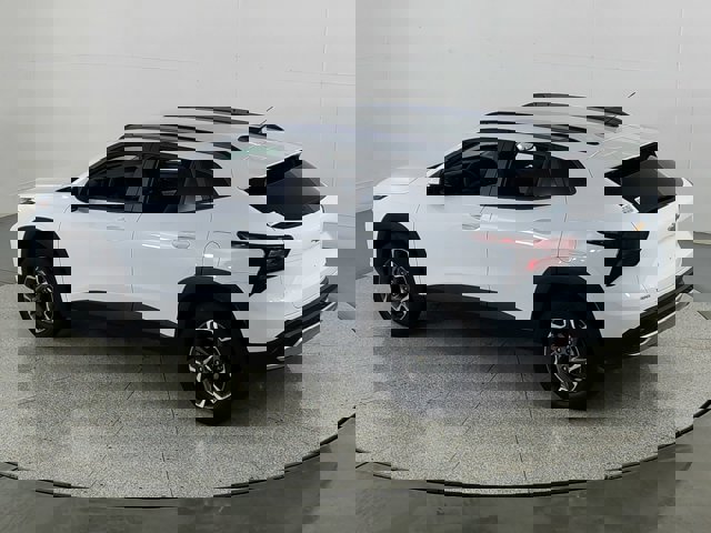 2025 Chevrolet Trax LT Image 12 of 45