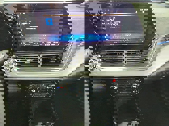 2025 Chevrolet Trax LT Image 27 of 45