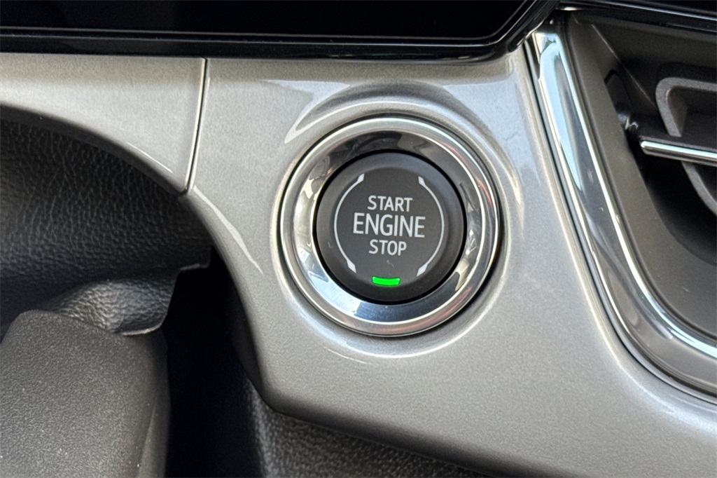 Vehicle image 20 of 24