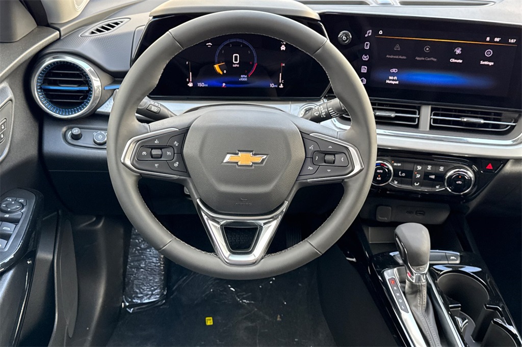 Vehicle image 11 of 24