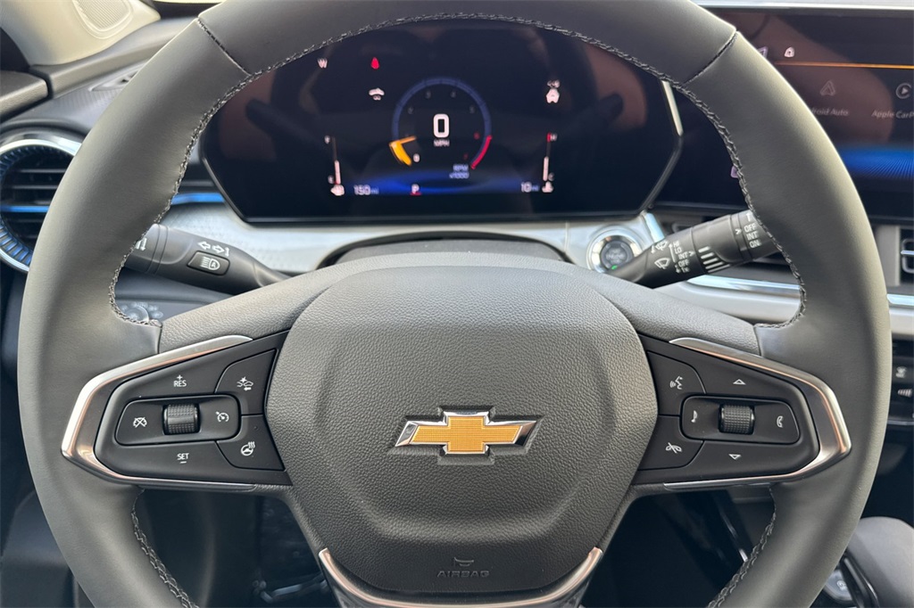 Vehicle image 21 of 24