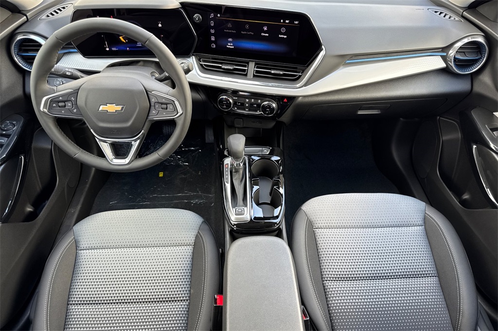 Vehicle image 10 of 24