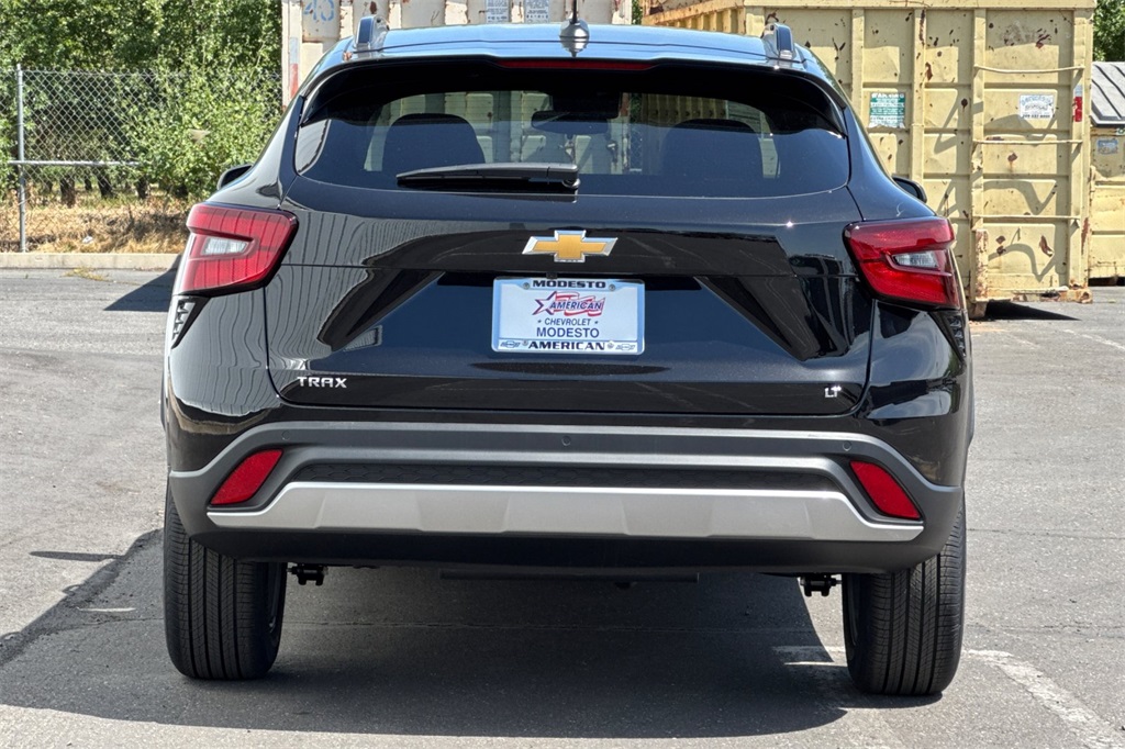 Vehicle image 6 of 24
