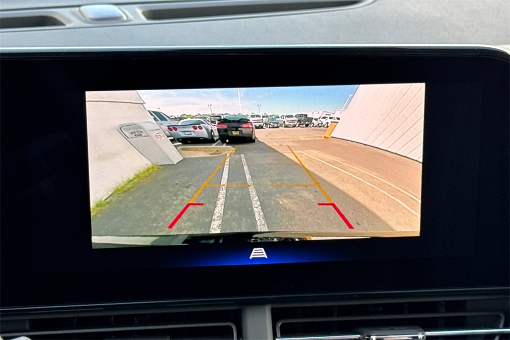 Vehicle image 17 of 24