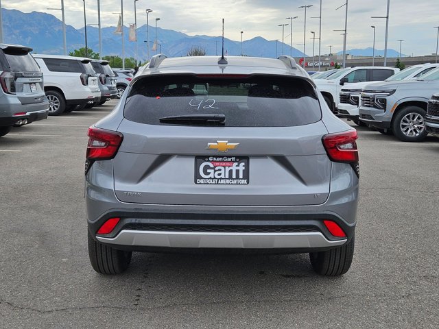 Vehicle image 6 of 25