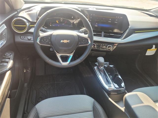 2025 Chevrolet Trax LT Image 8 of 15