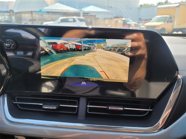 2025 Chevrolet Trax LT Image 15 of 15