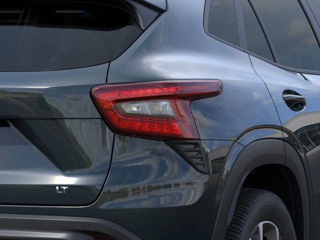 Vehicle image 12 of 25