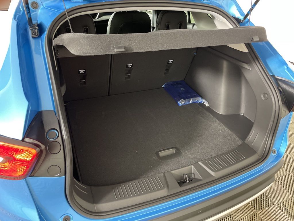 Vehicle image 45 of 52