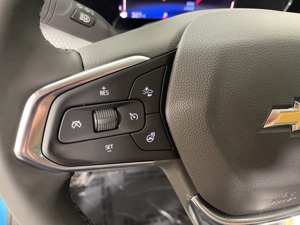 Vehicle image 26 of 52