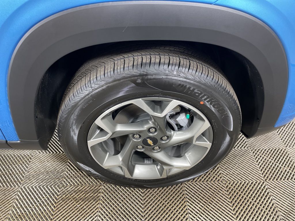 Vehicle image 14 of 52