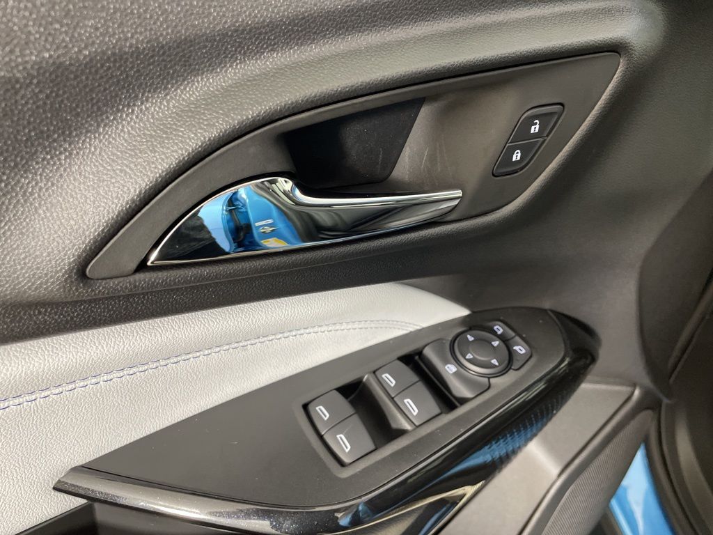 Vehicle image 21 of 52